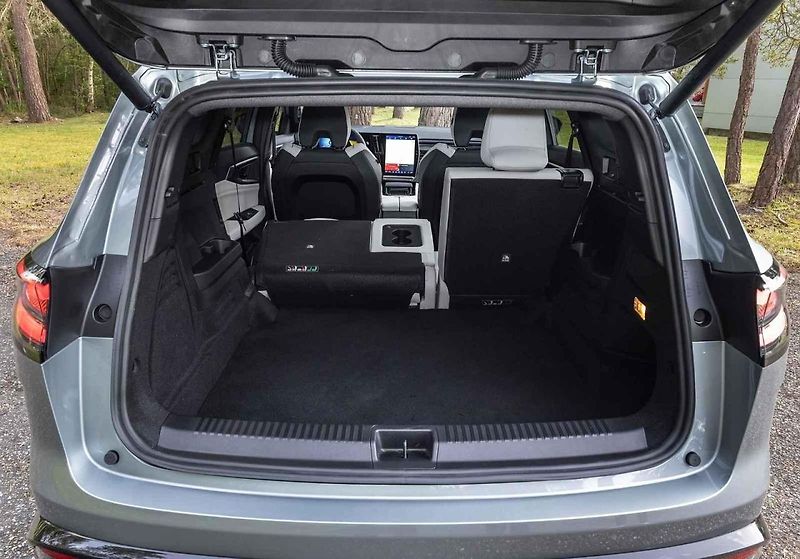 Renault Espace jezdí teď skutečně tiše a pohodlně.