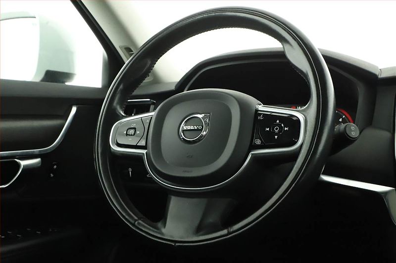 Volvo V90 (2019) Cross Country - fotka 17 z 21