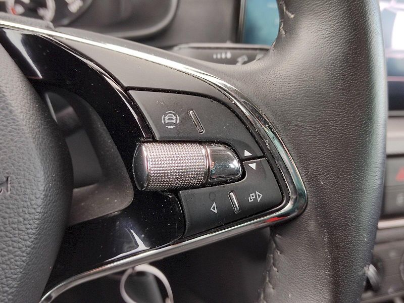 Škoda Scala (2022) Ambition 1,0 Tsi 81 Kw - fotka 27 z 32