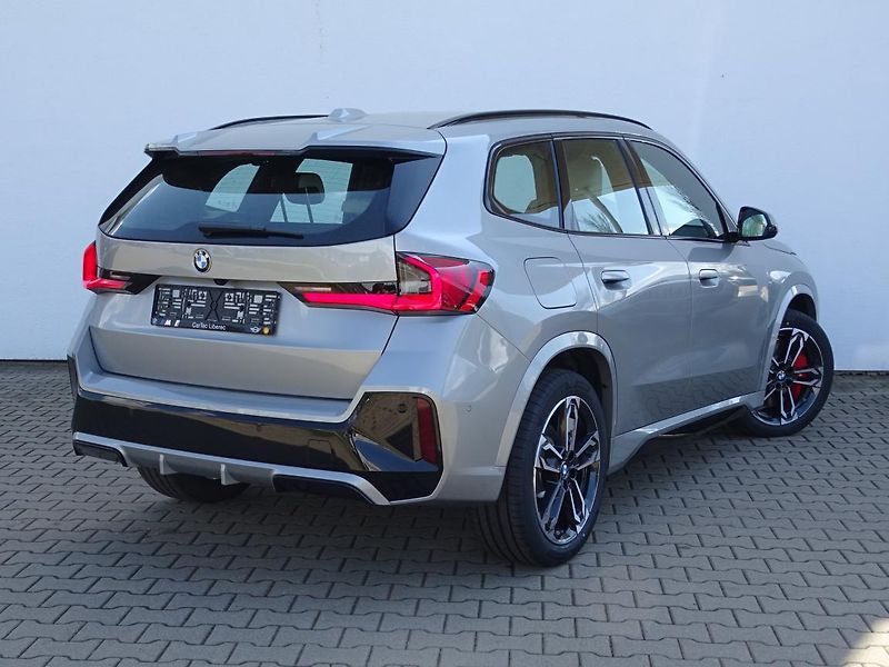 BMW X1 xDrive20d - fotka 3 z 7
