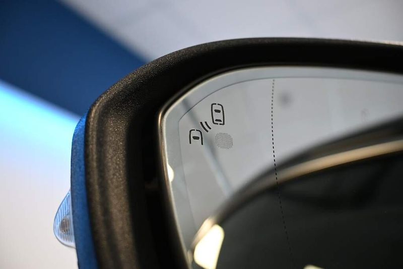 Ford Mondeo (2020) 2.0 LED ACC SONY 8AT ECOBLUE T - fotka 23 z 36