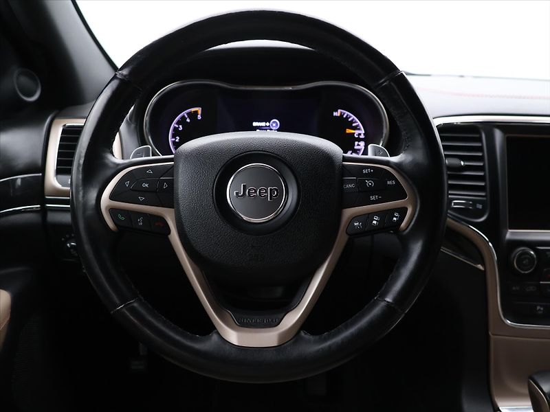 Jeep Grand Cherokee 3.0 V6 250k Limited 4WD Auto - fotka 12 z 30