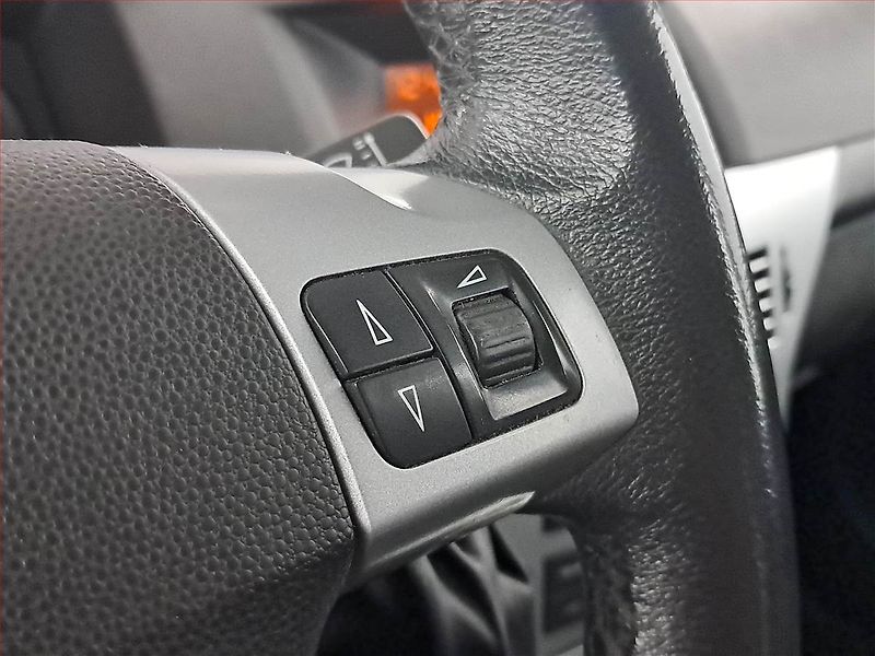 Opel Astra (2009) 1.6 16V, po STK, jezdí výborně - fotka 15 z 16