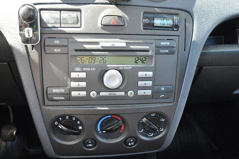 Ford Fusion 1.4i 59kW 5dv. - fotka 12 z 12