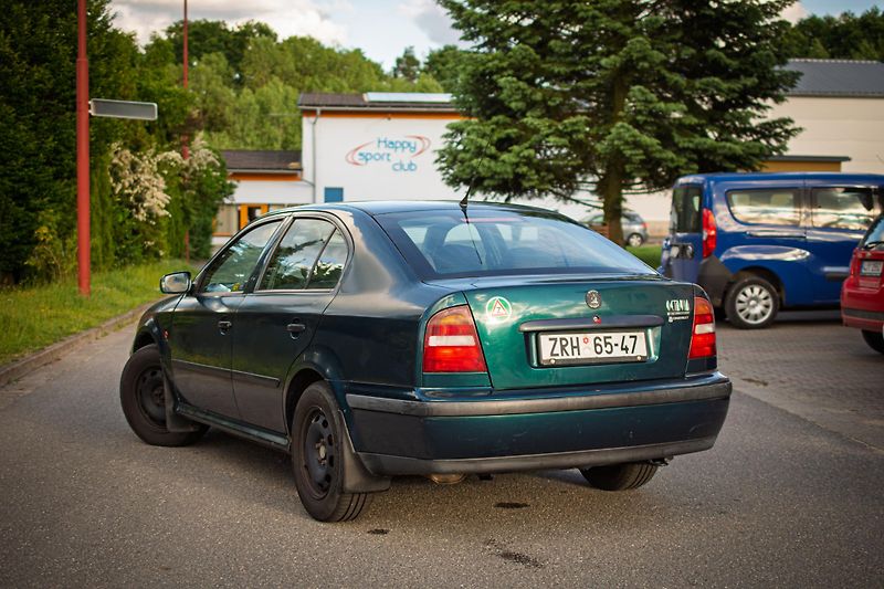 Škoda Octavia (1997) Prodám Škoda Octavia 1.6 benzí - fotka 7 z 28