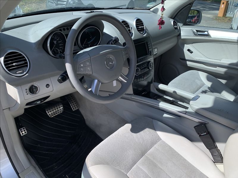 Mercedes-Benz Třídy M 4,0 CDI 4X4 - fotka 10 z 18