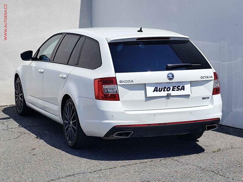 Škoda Octavia (2014) 2.0 TDi, ČR, Navi, bixen - fotka 6 z 27