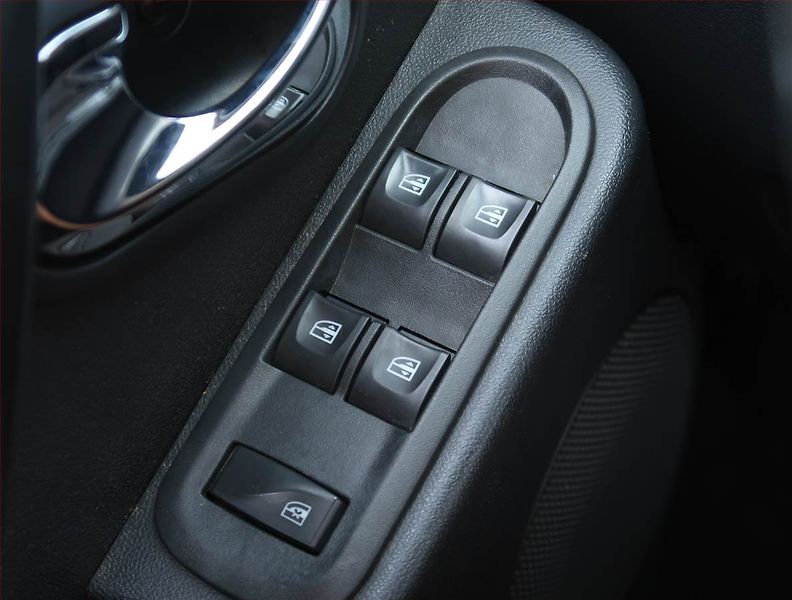 Dacia Duster (2014) 1.6 16V, LPG, Tempomat - fotka 15 z 16