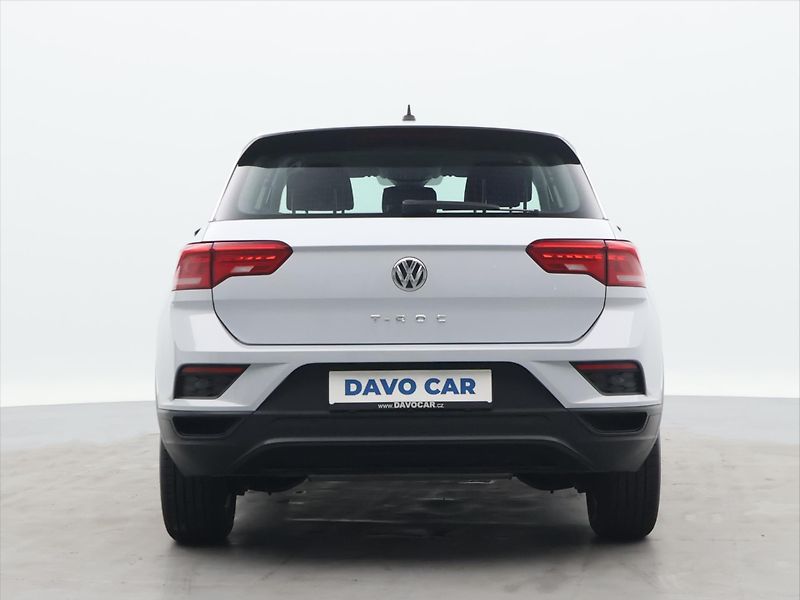 Volkswagen T-Roc 1,5 TSI 110 kW Aut.Klima 1.Maj - fotka 6 z 29