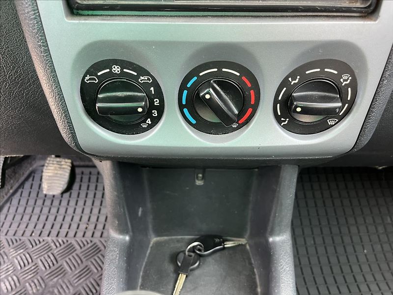 Citroën Berlingo 1,4 i TAŽNÉ STK 2/27 - fotka 16 z 31