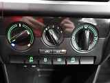 Škoda Rapid (2017) 1.0TSI, ČR, AC, park.asist - náhled 16