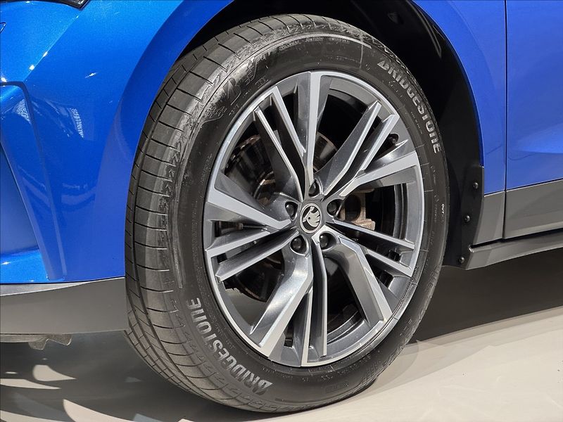 Škoda Enyaq 80 Tepelko LED Matrix Assist - fotka 8 z 50