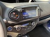 Toyota Yaris 1,5 HYBRID - náhled 12
