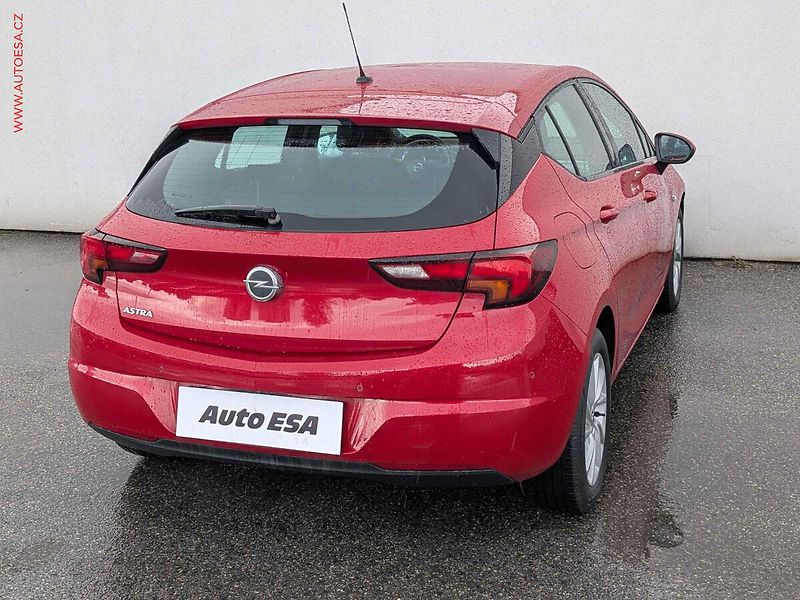Opel Astra (2020) 1.2 PT +, LED - fotka 4 z 16