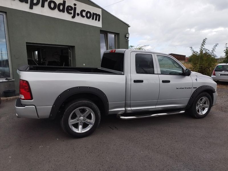 Dodge RAM (2012) 5,7HEMI,V8,4X4,ALU,TAŽNÝ - fotka 8 z 26