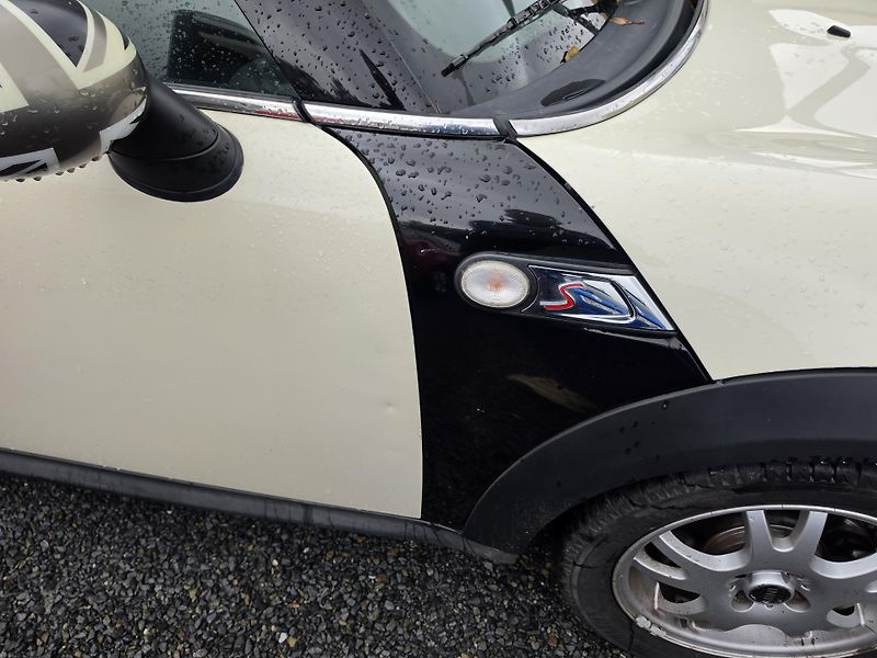 Mini Cooper S 1.6 128Kw Xenon Harman - fotka 5 z 19
