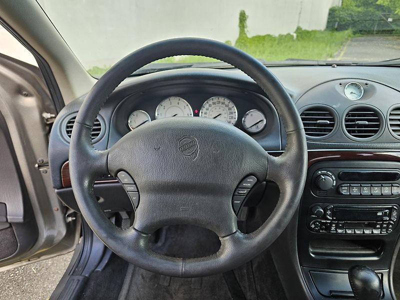 Chrysler 300M (1999) R 2.7L - fotka 10 z 16
