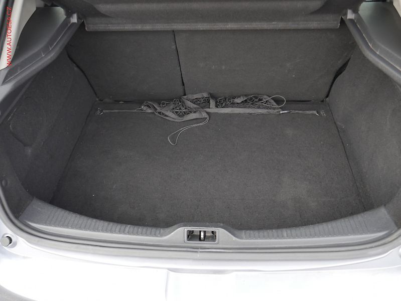 Renault Mégane (2009) 1.5 dCi, ČR, AC, tempo - fotka 7 z 21