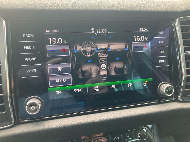 Škoda Kodiaq 2.0 TSI 132 kW STYLE PLUS DSG - fotka 19 z 30