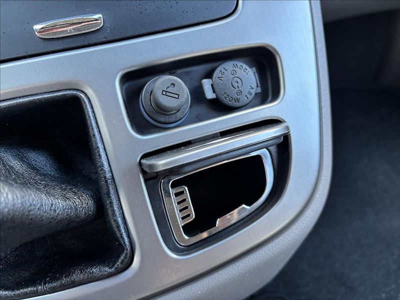 Kia Carnival 2,9 CRDi 136kW 7 Míst - fotka 35 z 43