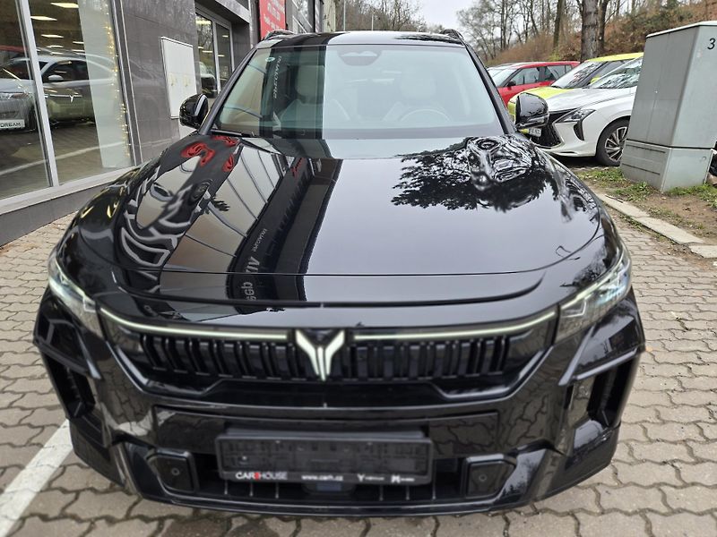 Voyah FREE 318 REV (2025) REV 318 AWD Hybrid - fotka 3 z 18