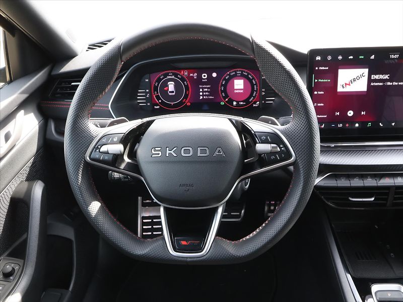 Škoda Octavia 2,0 TSI DSG RS DPH 1.maj CZ - fotka 17 z 31