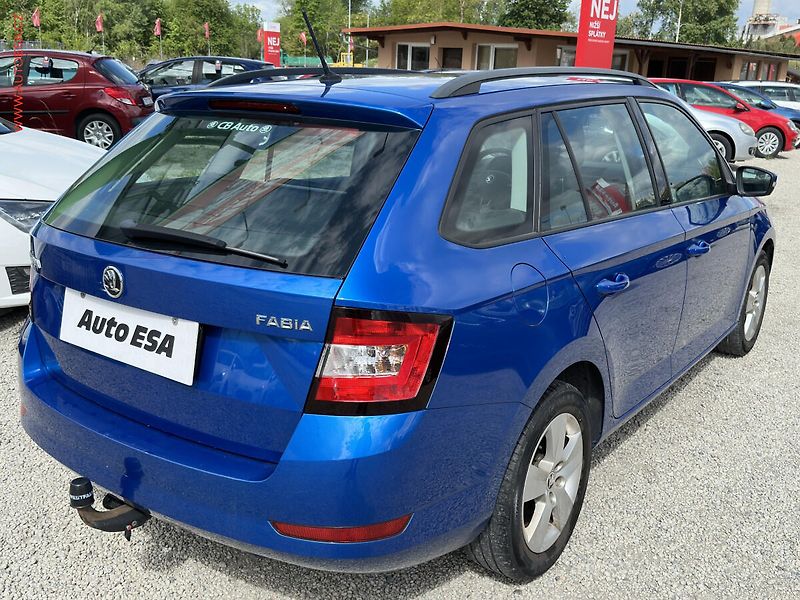 Škoda Fabia (2018) 1.0TSi, 2.maj,ČR, AC, tažné - fotka 4 z 18