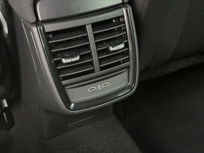 Škoda Kamiq 1.0 TSI 81kW Style CZ - fotka 16 z 34