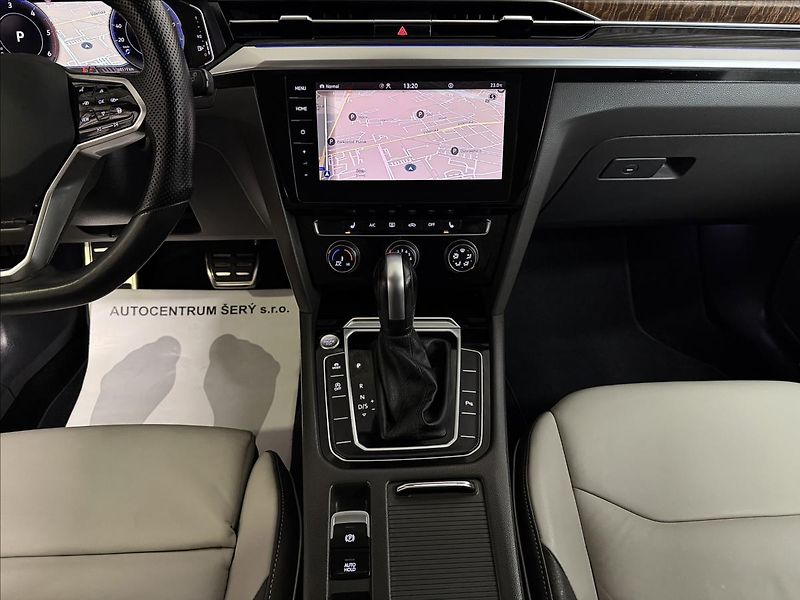 Volkswagen Arteon Shooting Brake 2.0TDI 147kW DSG 2X ALU 1MAJ - fotka 18 z 43
