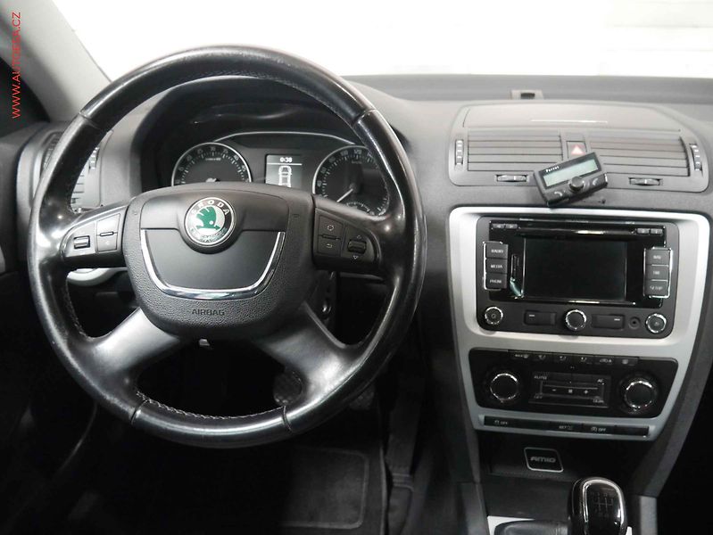 Škoda Octavia (2011) 1.6 TDi, STK5/28 - fotka 13 z 22