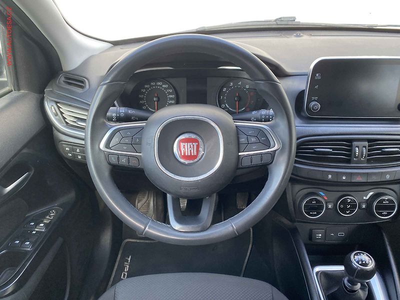 Fiat Tipo (2019) 1.4i, AC, navi, kamera - fotka 11 z 17