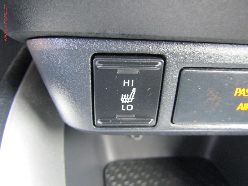 Mazda 2 (2023) 1.5 VVFi hybrid, 1.maj,ČR - fotka 19 z 22