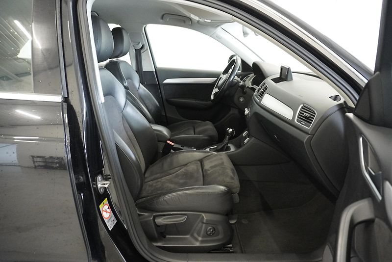 Audi Q3 2.0 TDI 130kW QUATTRO S-TRONIC - fotka 27 z 32