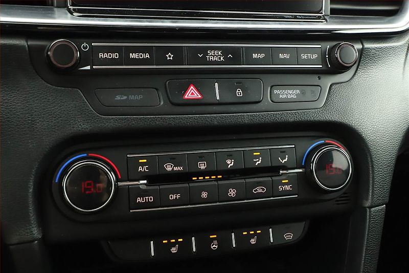 Kia Pro_Ceed (2019) 1.4 T-GDI, Serv.kniha, Navi - fotka 15 z 20