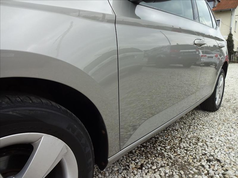 Škoda Fabia III 1.0TSI 70 kW STYLE - fotka 13 z 51