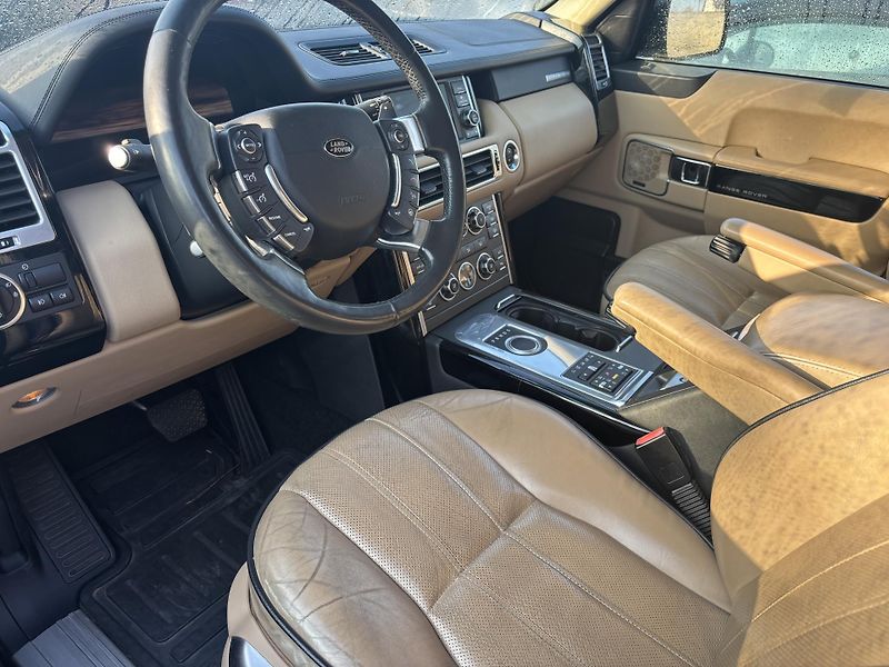Land Rover Range Rover (2012) 4.4TD V8,  230kW, ČR - fotka 12 z 13