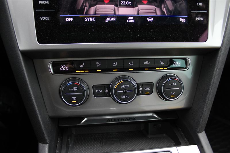 Volkswagen Passat 2.0 TDI 176kW ALLTRACK 4x4 ČR - fotka 22 z 30