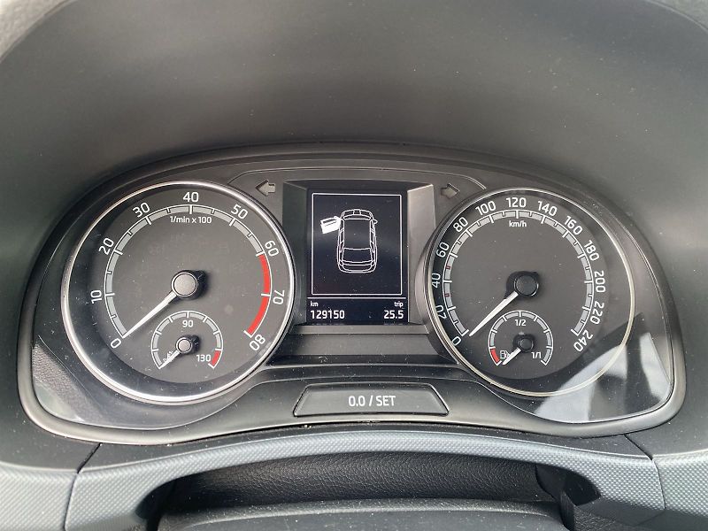 Škoda Fabia (2022) Combi 1.0 TSI Active - fotka 6 z 29
