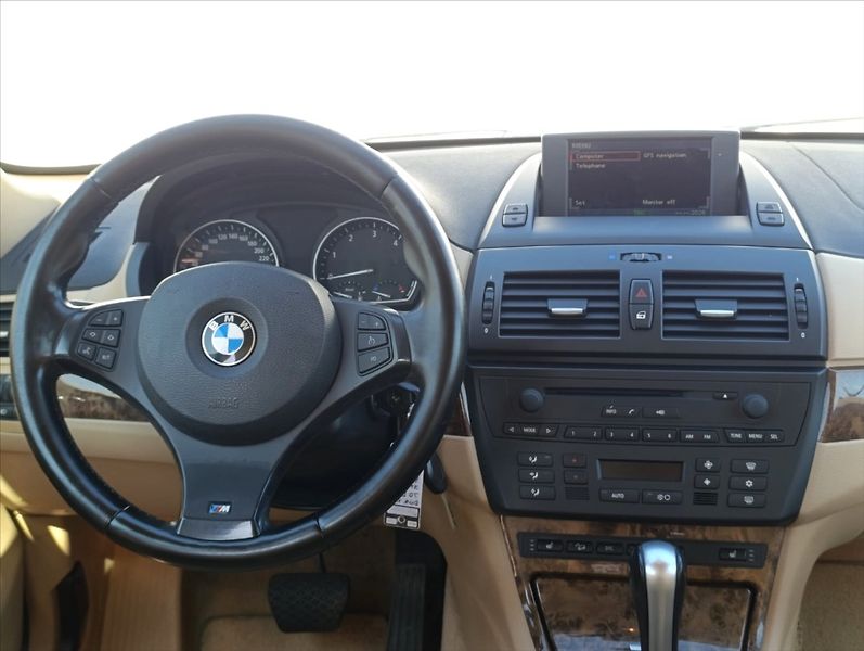 BMW X3 3,0 d aut 4x4 Kůže 1majitel ČR - fotka 16 z 36