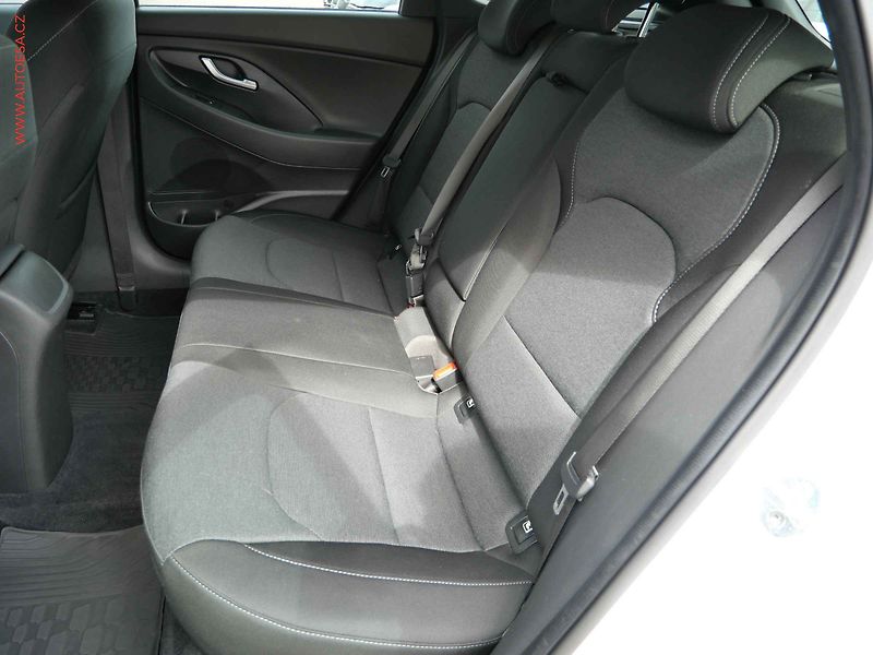 Hyundai i30 (2022) 1.5 T-GDi, ČR, Smart, AT, LED - fotka 10 z 20