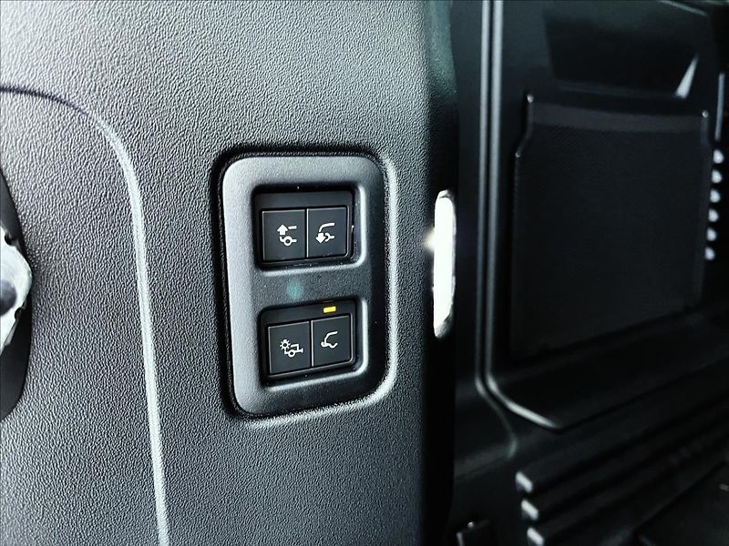 Land Rover Defender (2026) 110 D350 X-DYNAMIC HSE - fotka 7 z 38