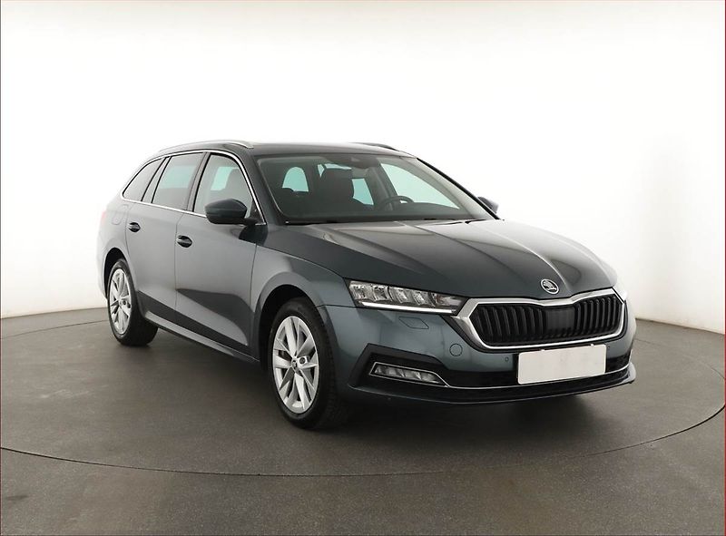 Škoda Octavia (2021) Ambition 1.0 TSI, Navi - fotografie inzerátu