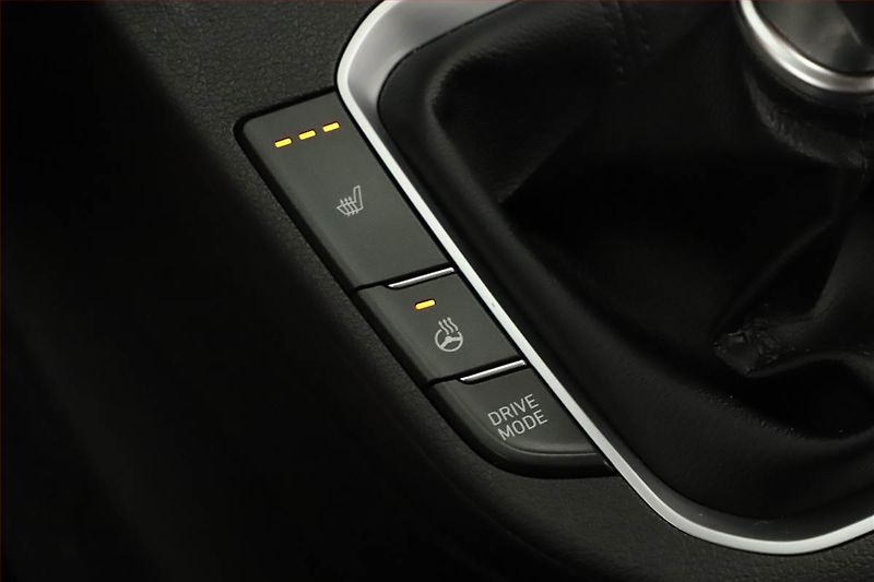 Hyundai i30 (2024) Smart 1.5 T-GDI MHEV, ČR,1.maj - fotka 10 z 14