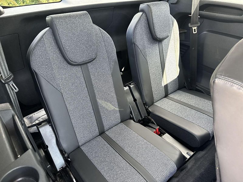 Peugeot 5008 (2017) 2.0 TDI - fotka 11 z 31
