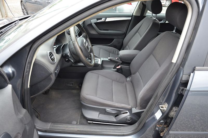 Audi A3 (2007) 2.0 TDi 125kW / STK 05/2028 - fotka 13 z 27
