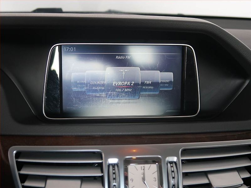 Mercedes-Benz Třídy E (2015) E 220 BlueTEC, Automat - fotka 12 z 14