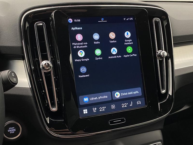 Volvo XC40 (2026) B4 AUT DARK PLUS - fotka 8 z 61