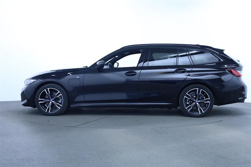 BMW Řada 3 330e M-Sport ACC Kam - fotka 5 z 19