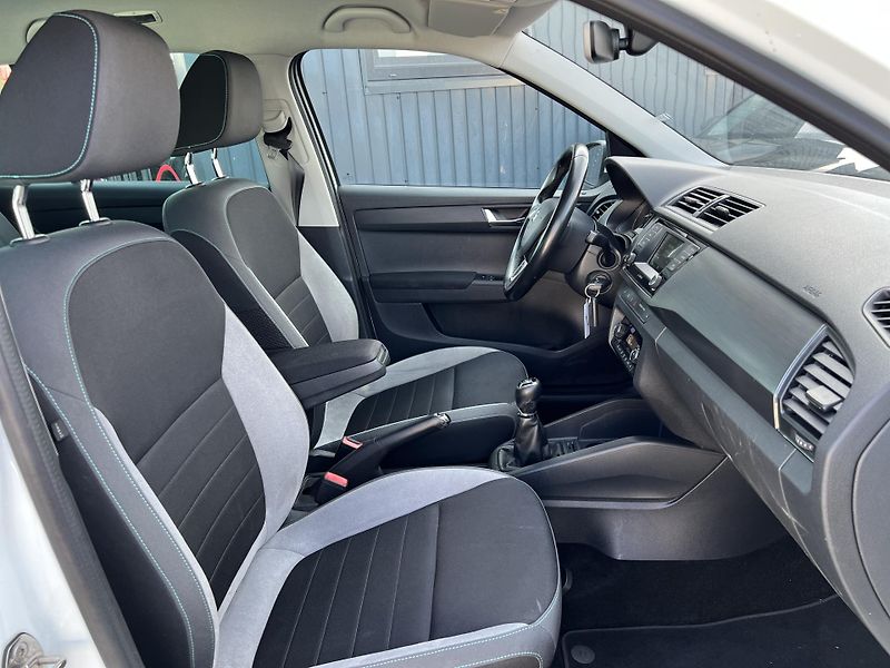 Škoda Fabia JOY 1.0MPi 55kw TEMPOMAT KLIMA - fotka 32 z 42