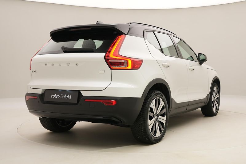 Volvo XC40 PURE ELECTRIC RECHARGE CORE  - fotka 13 z 49